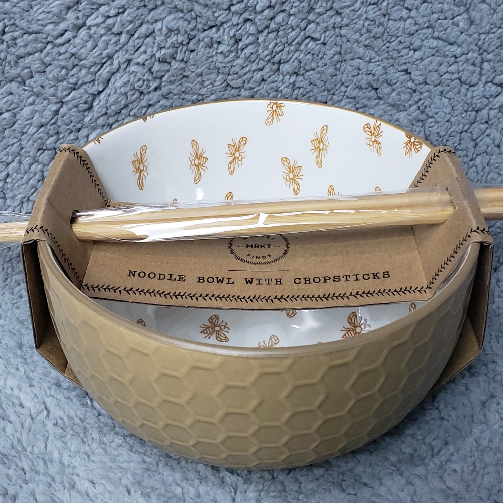 Bumble Bee Honey Comb Large Noodle Bowl with Chopsticks